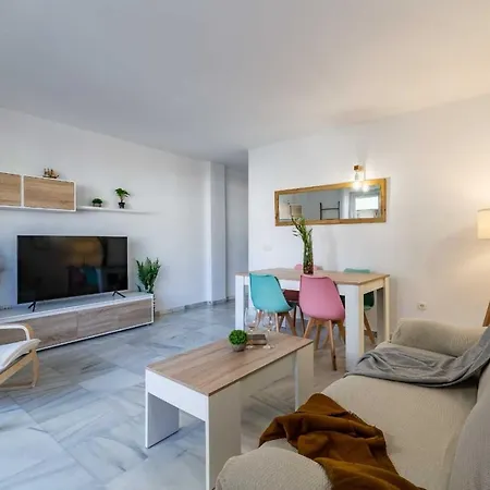 Boliches Paseo Maritimo Rey De Espana Esquina Lope De Vega 1 Mas Sofa Cama Salon Mas Cama Supletoria * Fuengirola