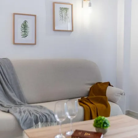 Boliches Paseo Maritimo Rey De Espana Esquina Lope De Vega 1 Mas Sofa Cama Salon Mas Cama Supletoria Appartement Fuengirola